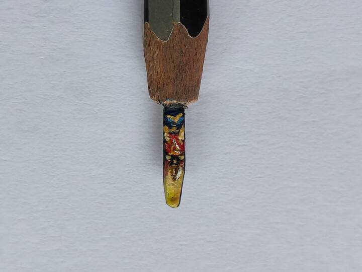 प्रत्येक जण सावळ्या विठुरायाच्या भक्तीत दंग झालेला आहे.