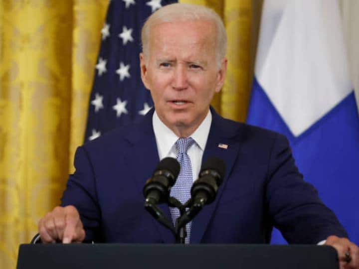 Mystery Line On Joe Biden Face Caused By Sleep Device Explains White House बैचेनी के साथ नींद में ही रूक जाती हैं सांसें, अमेरिका के राष्ट्रपति जो बाइडेन इस गंभीर बीमारी से जूझ रहे हैं