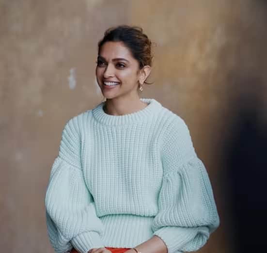 તેના જીવનના તે ભાગ વિશે વાત કરતા દીપિકાએ કહ્યું હતું કે, તે દિવસોમાં હું માત્ર બસ ઉંઘી રહેવા માંગતી હતી. કારણ કે ઊંઘ એ દરેક વસ્તુથી બચવાનું હતું. કારણ કે મને આત્મહત્યાના વિચારો આવતા હતા. તે બાબતોનો સામનો કરવો ખૂબ જ મુશ્કેલ હતો. જો તે સમયે મારી માતાએ મને ન સમજ્યો હોત તો આજે હું ક્યાં હોત તે મને ખબર ન હોત.