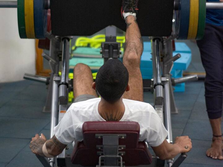 ఐపీఎల్ ఆడుతుండగా అతడు గాయపడ్డ సంగతి తెలిసిందే.