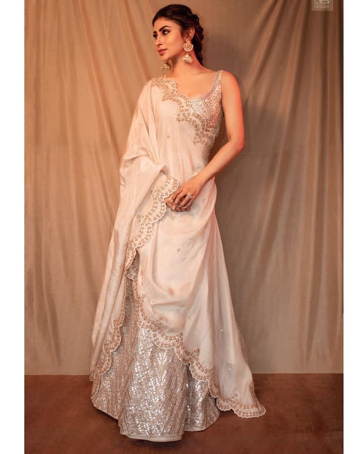 The lehenga was from the shelves of Vasavi Shah The Label. (Image Source: Instagram/Mouni Roy)