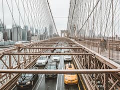 ज्यादातर हरे रंग के होते हैं सड़क किनारे लगे साइन बोर्ड, जानिए क्या है इसके पीछे की वजह