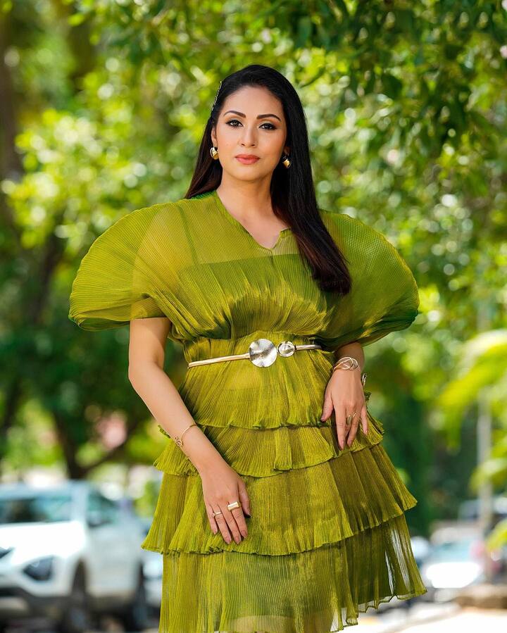 తర్వాత తెలుగులో పలు హిట్ సినిమాల్లో నటించింది.