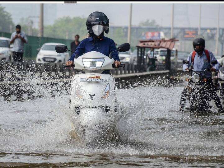 Maharashtra Rain updates news Rainfall in many parts of the Maharashtra imd Maharashtra Rain : राज्याच्या काही भागात जोरदार पाऊस तर काही ठिकाणी पावसाची प्रतिक्षा; वाचा हवामान विभागाचा अंदाज 