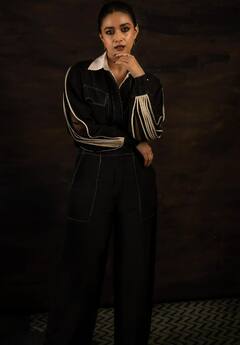 Keerthi Suresh : 'கருப்புதான் எனக்கு புடுச்ச கலரு..' கருப்பு உடையில் கலக்கும் மாமன்னன் நடிகை!