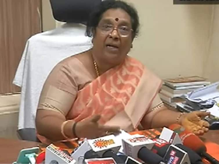 Women's commission chairman Kumari said that college students should not post photos on WhatsApp. Whatsapp DP : மாணவிகள் வாட்ஸ்-அப் DP புகைப்படம் வைக்கக்கூடாது.. மகளிர் ஆணைய தலைவர் குமாரி பேச்சு