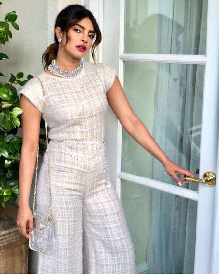 ऐसे में जब पहली बार मैं सनी देओल से मिली तो डर के मारे कांप रही थी. मैंने कभी सोचा भी नहीं था कि कभी सनी देओल के साथ फिल्म में काम करने को मिलेगा.