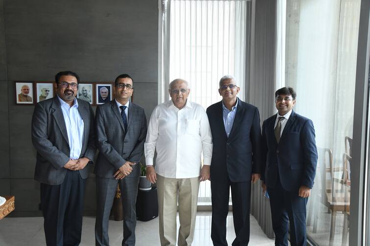 P and G India announces an investment of Rs 2000 Crore in Gujarat to set up an export hub in India P&G સાણંદમાં સ્થાપશે એક્સપોર્ટ યુનિટ, 2000 કરોડનું કરશે રોકાણ