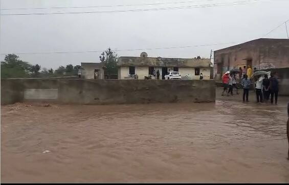 Gujarat Rain Death of woman in Botad and youth in Jamnagar Gujarat Rain: બોટાદમાં દિવાલ ધરાશાયી થતાં યુવતીનું મોત,જામનગરમાં કિશોર પાણીમાં તણાતા મોતને ભેટ્યો