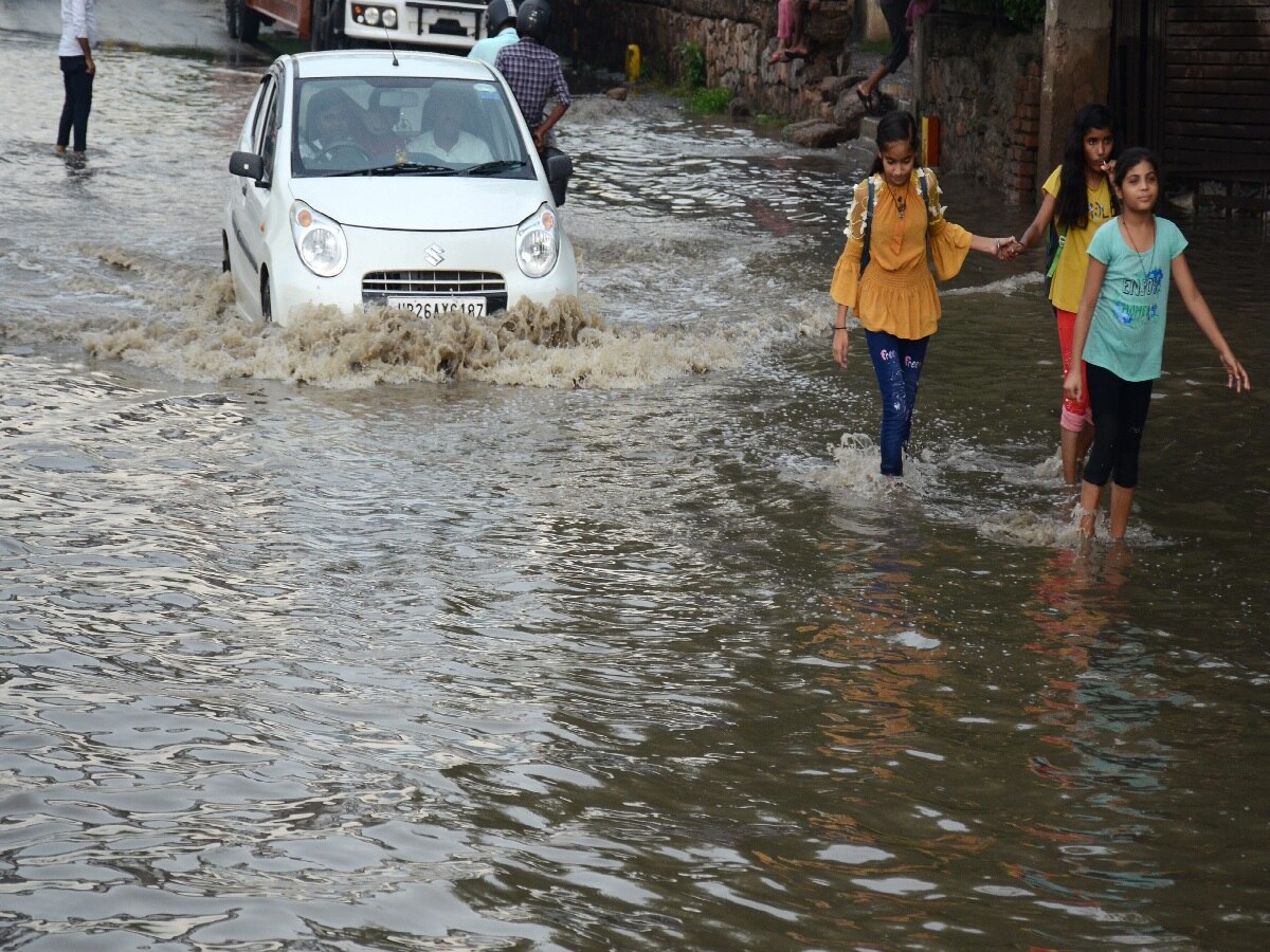 Gujarat Monsoon: વરસાદ બન્યો વેરી, રાજ્યમાં ભારે વરસાદથી 8 લોકોનાં મોત, 11 ઘાયલ