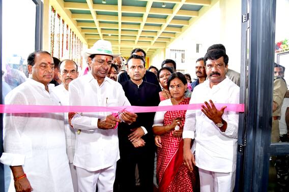 In Pics: ఆసిఫాబాద్‌లో సీఎం కేసీఆర్ పర్యటన, కలెక్టరేట్ ప్రారంభం - ఫోటోలు