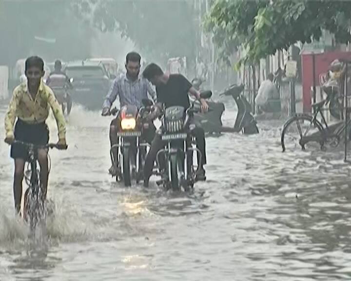 રાજકોટ જિલ્લામાં સાર્વત્રિક વરસાદ, ખેડૂતો ખુશખુશાલ, કઠોળ, તલ સહિતના પાકને આ વરસાદથી થશે ફાયદો Rain in all talukas of Rajkot district, farmers happy, crops including pulses, sesame will benefit from this rain રાજકોટ જિલ્લામાં સાર્વત્રિક વરસાદ, ખેડૂતો ખુશખુશાલ, કઠોળ, તલ સહિતના પાકને આ વરસાદથી થશે ફાયદો