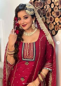 Monalisa: ਸ਼ਰਾਰਾ ਸੂਟ ਪਾ ਕੇ ਮੋਨਾਲੀਸਾ ਨੇ ਪ੍ਰਸ਼ੰਸਕਾਂ ਨੂੰ ਕਿਹਾ 'ਈਦ ਮੁਬਾਰਕ', ਅੱਖਾਂ ਨਾਲ ਲੋਕਾਂ ਦੇ ਦਿਲਾਂ ਨੂੰ ਕੀਤਾ ਜ਼ਖ਼ਮੀ