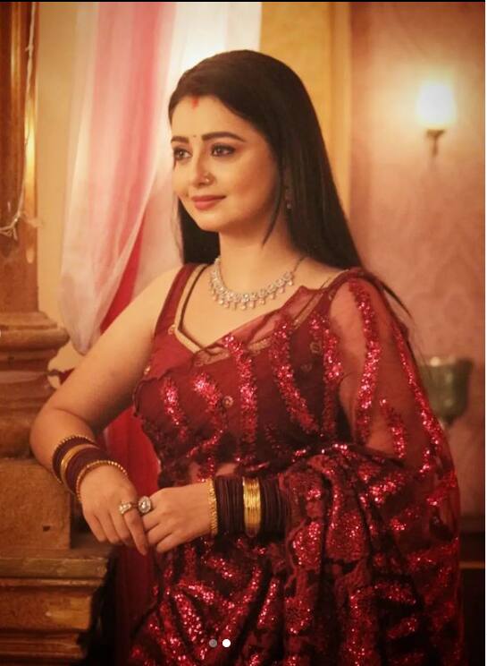 चाहत की फोटोज और वीडियो को फैंस बहुत पसंद करते हैं. फैंस को उनकी तस्वीरों का इंतजार रहता है.