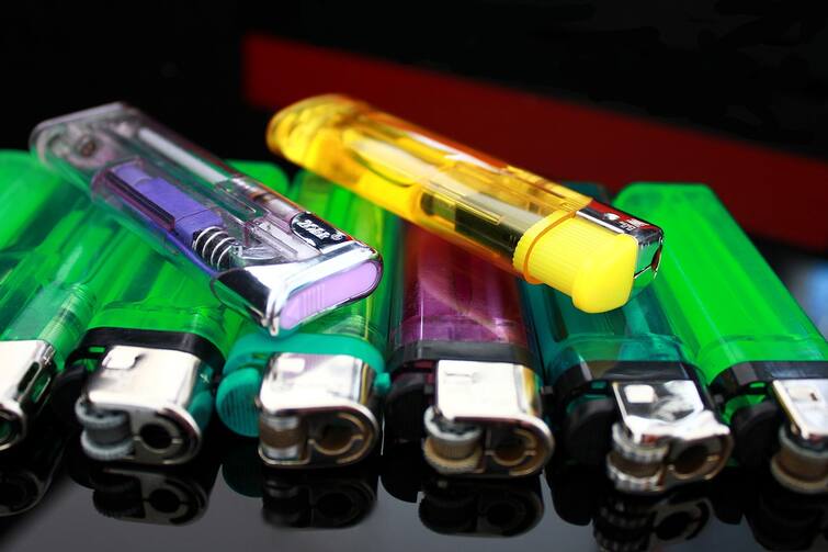 Centre Banned Cigarette Lighters under Rs 20 know about revised policy inbound shipments Cigarette Lighter Policy: સિગારેટ પીનારાઓને આંચકો, સરકારે 20 રૂપિયાના લાઇટરની આયાત પર પ્રતિબંધ મૂક્યો