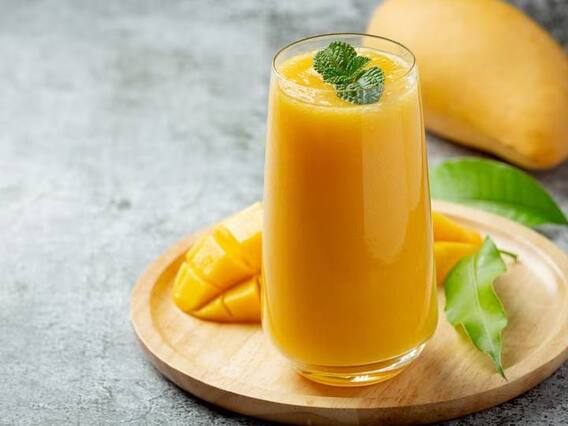 Fruity Mango Smoothie: इस गर्मी घर पर बनाएं फ्रूटी मैंगो स्मूदी, आप ऐसे आजमा सकते हैं