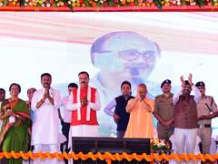 गैंगस्टर अतीक अहमद की जमीन पर योगी सरकार ने बनाए फ्लैट, 76 परिवारों को सौंपी घरों की चाबियां