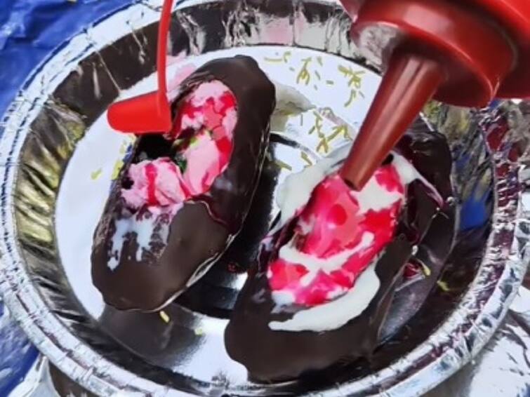 Viral Video 'Chocolate Golgappa' Takes Internet By Storm With Its Bizarre Food Combination Chocolate Phuchka: সোশ্যাল মিডিয়ায় ঝড় তুলেছে 'চকোলেট ফুচকা', ভাইরাল ভিডিওয় রইল রেসিপি