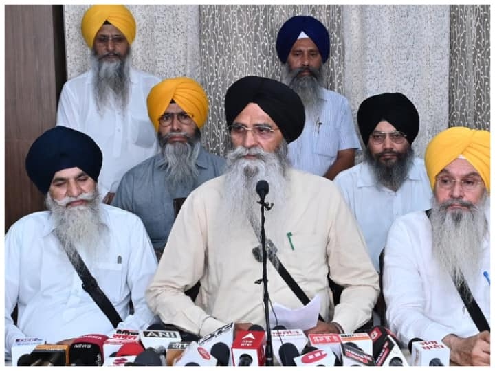 Shiromani Gurdwara Parbandhak Committee Opposes Uniform Civil Code Punjab: समान नागरिक संहिता के विरोध में उतरी SGPC, धामी बोले- ‘संस्कृति और पहचान हो जाएगी खत्म’