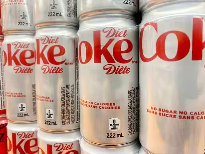Artificial Sweetener Aspartame Used in Coke May Increase Cancer Risk Carcinogenic WHO Artificial Sweetener: ডায়েট কোকে ক্যান্সারের বিষ ! সতর্ক করল WHO