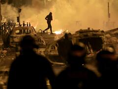 फ्रांस में पुलिसकर्मी की गोली से लड़के की मौत के बाद हिंसा पर काबू पाने की कवायद, 45000 पुलिस अधिकारी तैनात