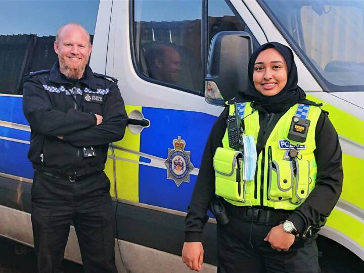 Dutch government ban police on duty person to wearing religious symbols like hijab and Christian cross इस यूरोपियन देश ने ऑन ड्यूटी हिजाब से लेकर ईसाई क्रॉस पहनने तक पर लगाई रोक,जानें क्यों उठाया ऐसा कदम