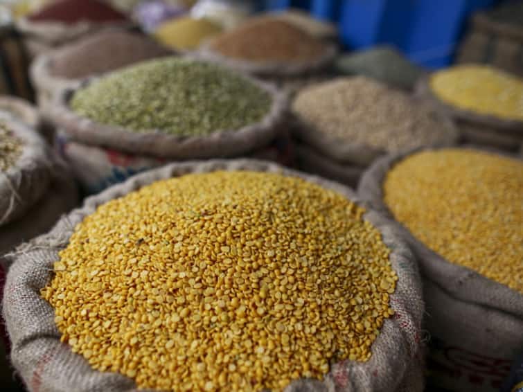 Govt To Import 12 Lakh Tonnes Of Tur Dal, 35% More Than Last Year, To Curb Price Hike Govt To Import 12 Lakh Tonnes Of Tur Dal, 35% More Than Last Year, To Curb Price Hike