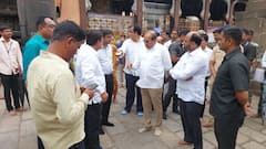 Kolhapur news: मंत्री राधाकृष्ण विखे पाटलांनी सपत्नीक घेतले करवीर निवासिनी अंबाबाईचे दर्शन