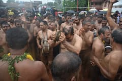 Goa Chikhal Kalo Festival 2023  : गोव्यात चिखल काला उत्सव साजरा,  विठुरायाच्या गजरात दंग होऊन गोवेकर उघड्या अंगाने चिखलात लोळले!