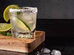 Burnett's Gin Gibson Recipe: इस गर्मी में राहत पाने के लिए यह कॉकटेल है बेस्ट, यह है पूरी रेसिपी