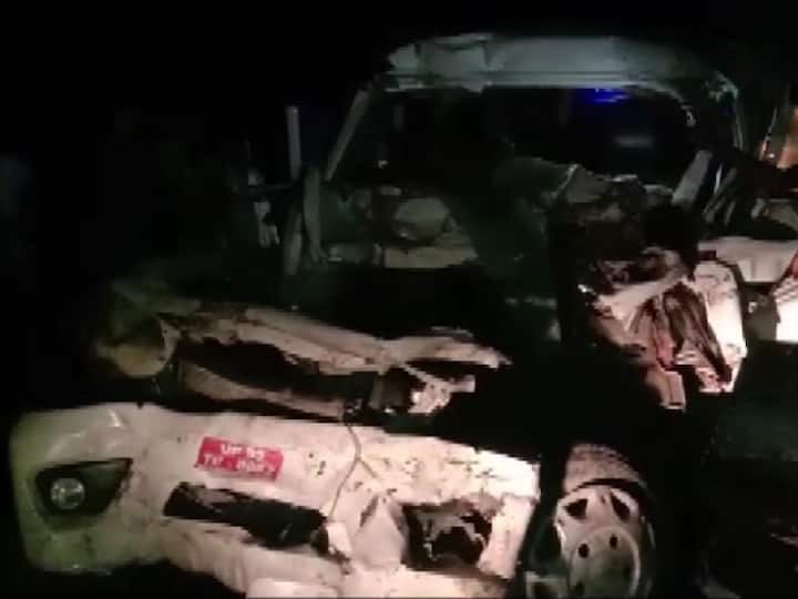 Uttar Pradesh Seven Die After Speeding Into Parked Truck In Banda Surviving Person Stable 7 Dead After Speeding Car Crashes Into Parked Truck In UP's Banda
