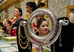Gold Silver Price Today: আজ বাজারে সোনা-রুপোর সঠিক দাম কত চলছে?