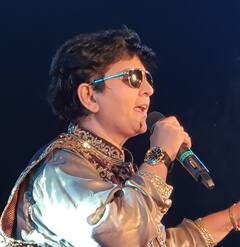 Falguni Pathak Life Story: क्यों लड़कों की तरह रहती हैं ‘मैंने पायल है छनकाई’ की ये क्यूट सिंगर, 54 की उम्र में भी हैं कुंवारी
