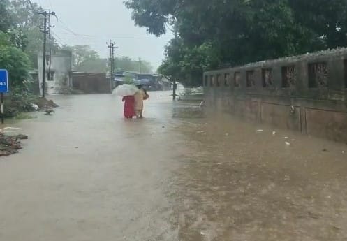 Rain: Ambalal Patel predicts that the state will receive heavy rain again from July 7 Rain: રાજ્યમાં ચોમાસાને લઇને અંબાલાલ પટેલની આગાહી, આ દિવસથી રાજ્યમાં ફરી વરસશે ભારેથી અતિભારે વરસાદ