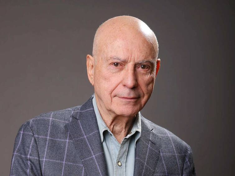 Alan Arkin Passed Away Oscar winning actor Alan Arkin passes away hollywood Alan Arkin Passed Away : ऑस्कर विजेते अभिनेते अ‍ॅलन अर्किन यांचे निधन; वयाच्या 89 व्या वर्षी घेतला अखेरचा श्वास