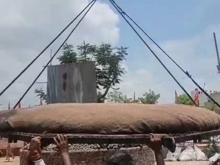 इस रोट की गोलाई 11 फीट और मोटाई दो फीट की थी.