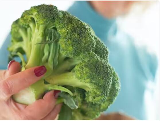 Can Broccoli be eaten daily Who should not eat it Broccoli: ਕੀ ਰੋਜ਼ਾਨਾ ਖਾਧੀ ਜਾ ਸਕਦੀ ਹੈ 'ਬਰੋਕਲੀ'? ਕਿੰਨਾਂ ਲੋਕਾਂ ਨੂੰ ਇਹ ਨਹੀਂ ਖਾਣੀ ਚਾਹੀਦੀ?