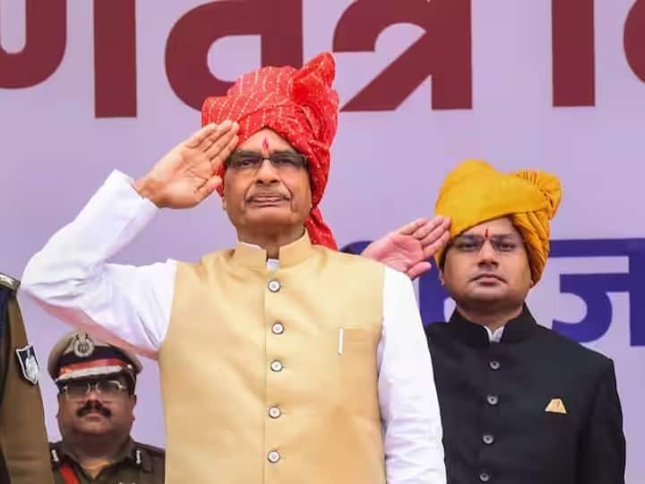 इस सर्वे में राज्य सरकार के कामकाज को लेकर भी लोगों से सवाल किया गया. इसके जवाब में 40 फिसदी लोग ये कहते  दिखे कि वो सरकार के काम से  संतुष्ट हैं. वहीं सरकार के काम से असंतुष्ट लोगों की संख्या 31 फीसदी  रही.