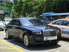 Rolls Royce ਦੀ ਸਵਾਰੀ ਕਰਦੇ ਨੇ ਇਹ ਮਸ਼ਹੂਰ ਸਿਤਾਰੇ, ਦੇਖੋ ਤਸਵੀਰਾਂ