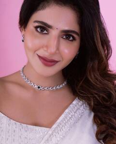 Iswarya Menon: శారీ కట్టిన 'స్పై' బ్యూటీ