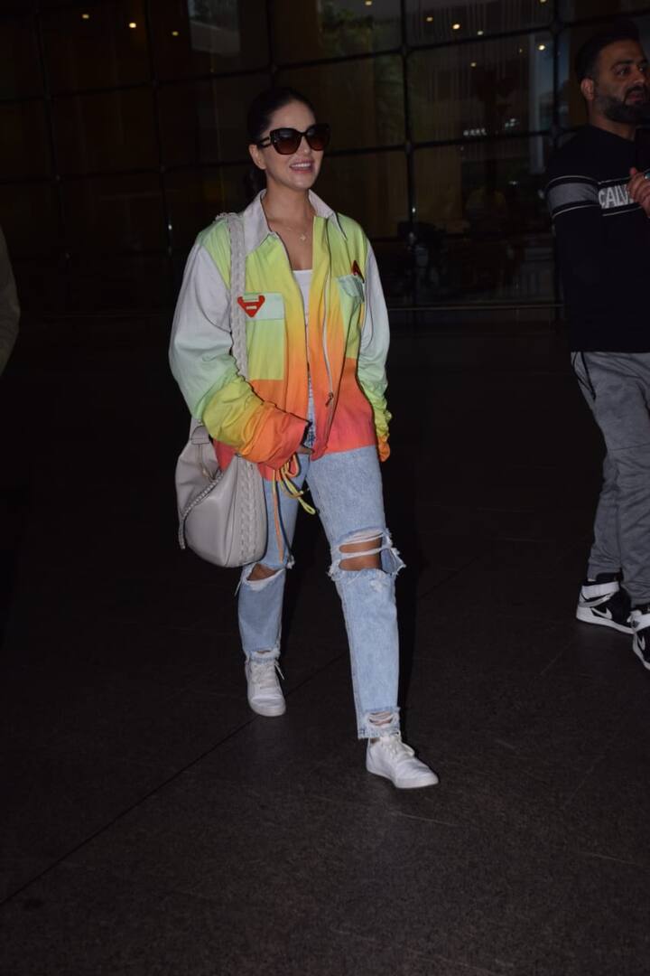 'আমার সবচেয়ে খারাপ সময়ে ঈশ্বর তোমাকে আমার জীবনে পাঠান', লেখেন সানি।