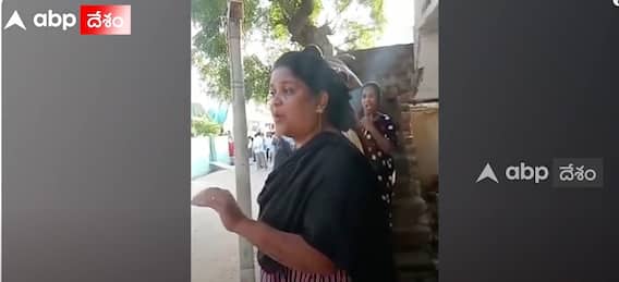 Woman Questions Kakinada MLA : గడపగడపకు లో Dwarampudi Chandrasekhar Reddy కి చేదు అనుభవం | ABP Desam