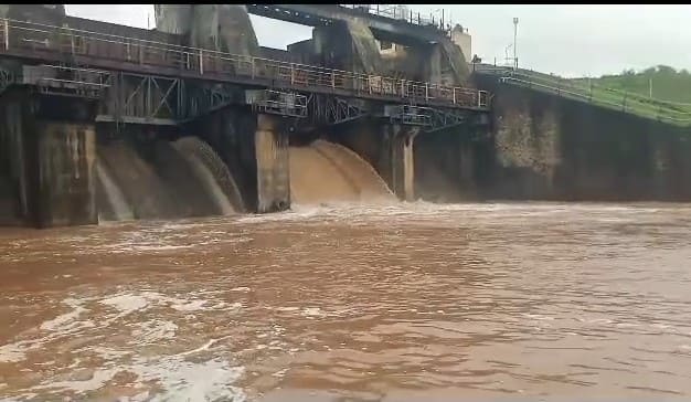Ojat, Ambajal and Uben dams of Junagadh overflowed Junagadh Rain: જૂનાગઢના આ 3 ડેમ થયા ઓવરફ્લો, નિચાણવાળા ગામોને કરવામાં આવ્યા એલર્ટ