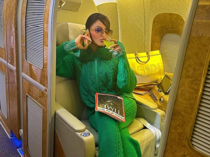 Urvashi Rautela Insta: पीएम मोदी और विराट कोहली की लिस्ट में उर्वशी का नाम, एक पोस्ट से कमाती हैं 3.5 करोड़