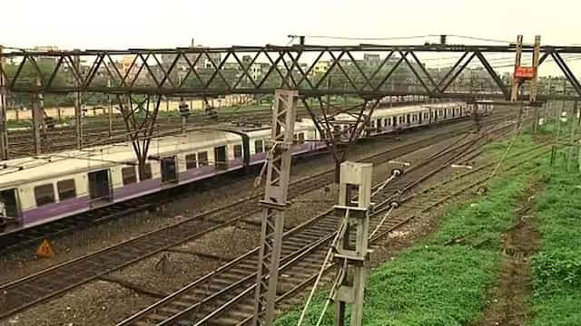 লাইন মেরামতি ও রক্ষণাবেক্ষণের কারণে আজ ও কাল হাওড়া ডিভিশনে একগুচ্ছ লোকাল ট্রেন বাতিল।