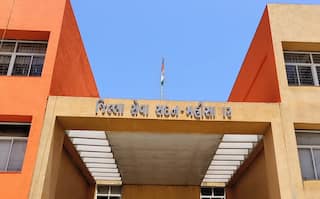 Mahisagar: શાળામાં આચાર્ય દારૂ પીધેલી હાલતમાં હતો, ને અચાનક જિલ્લા શિક્ષણાધિકારી પહોંચી ગયા, ને પછી......