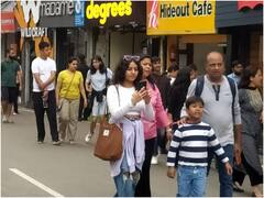 Himachal Tourism: पर्यटकों से गुलजार हो उठी पहाड़ों की रानी, शिमला में पर्यटकों की भारी भीड़, देखें