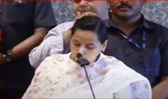 शिंदे-फडणवीस सरकारमधील पहिली महिला मंत्री, अदिती तटकरेंनी शपथ घेतली