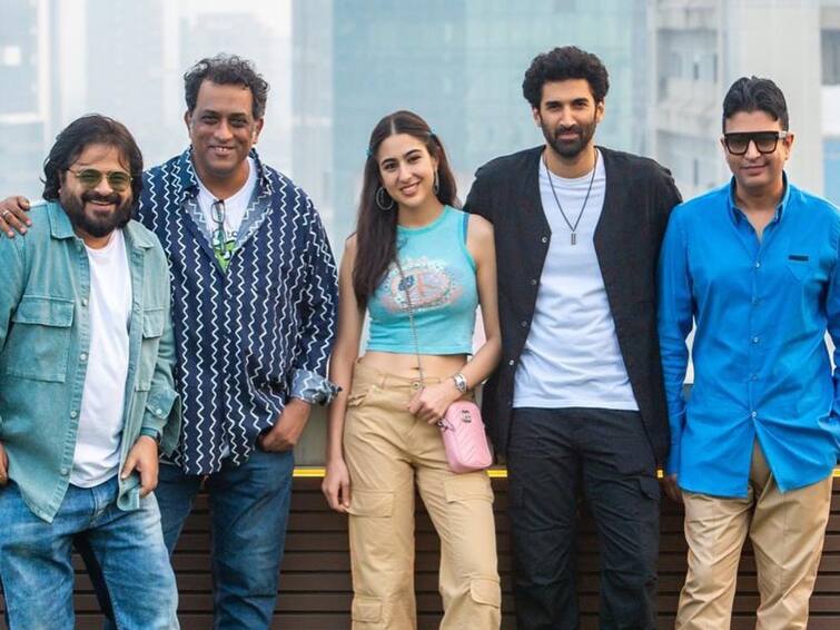 Anurag Basu Aditya Roy Kapur Sara Ali Khan Metro In Dino To Be Released In March 2024 Anurag Basu's Metro..In Dino Release Date Announced; Sequel To Be Out In March 2024