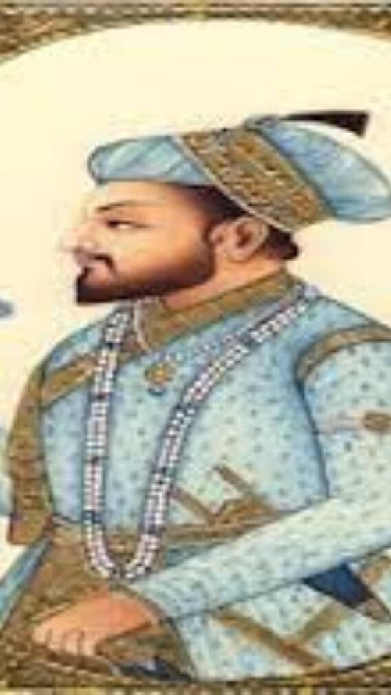 कौन था भारत का आखिरी मुस्लिम मुगल सम्राट?